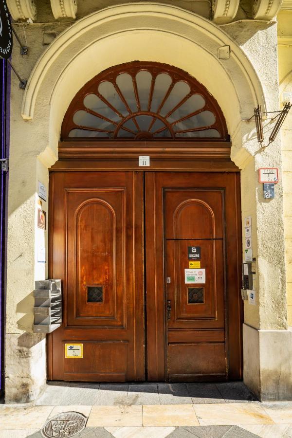 Basilika View Elegant Suite Need Reservation For Free Parking Budapest Eksteriør bilde