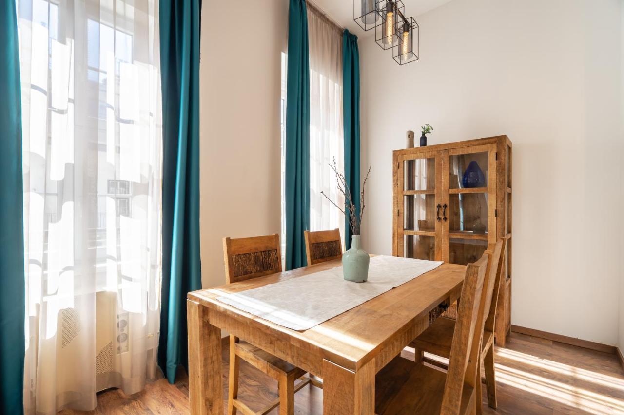 Basilika View Elegant Suite Need Reservation For Free Parking Budapest Eksteriør bilde